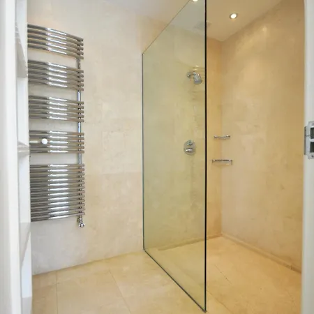 4 Bed 4 Baths Optional Heated Pool Close To Amenities Hotel Quarteira