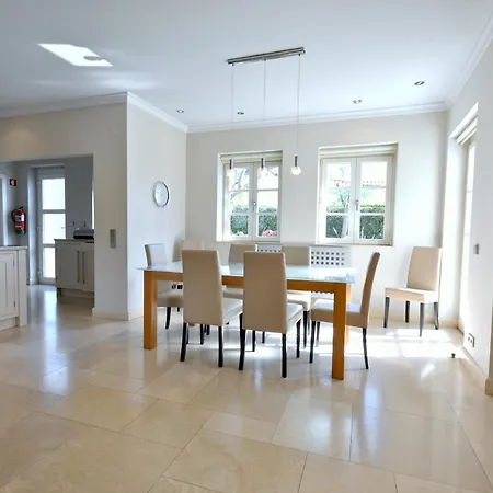 4 Bed 4 Baths Optional Heated Pool Close To Amenities Hotel Quarteira